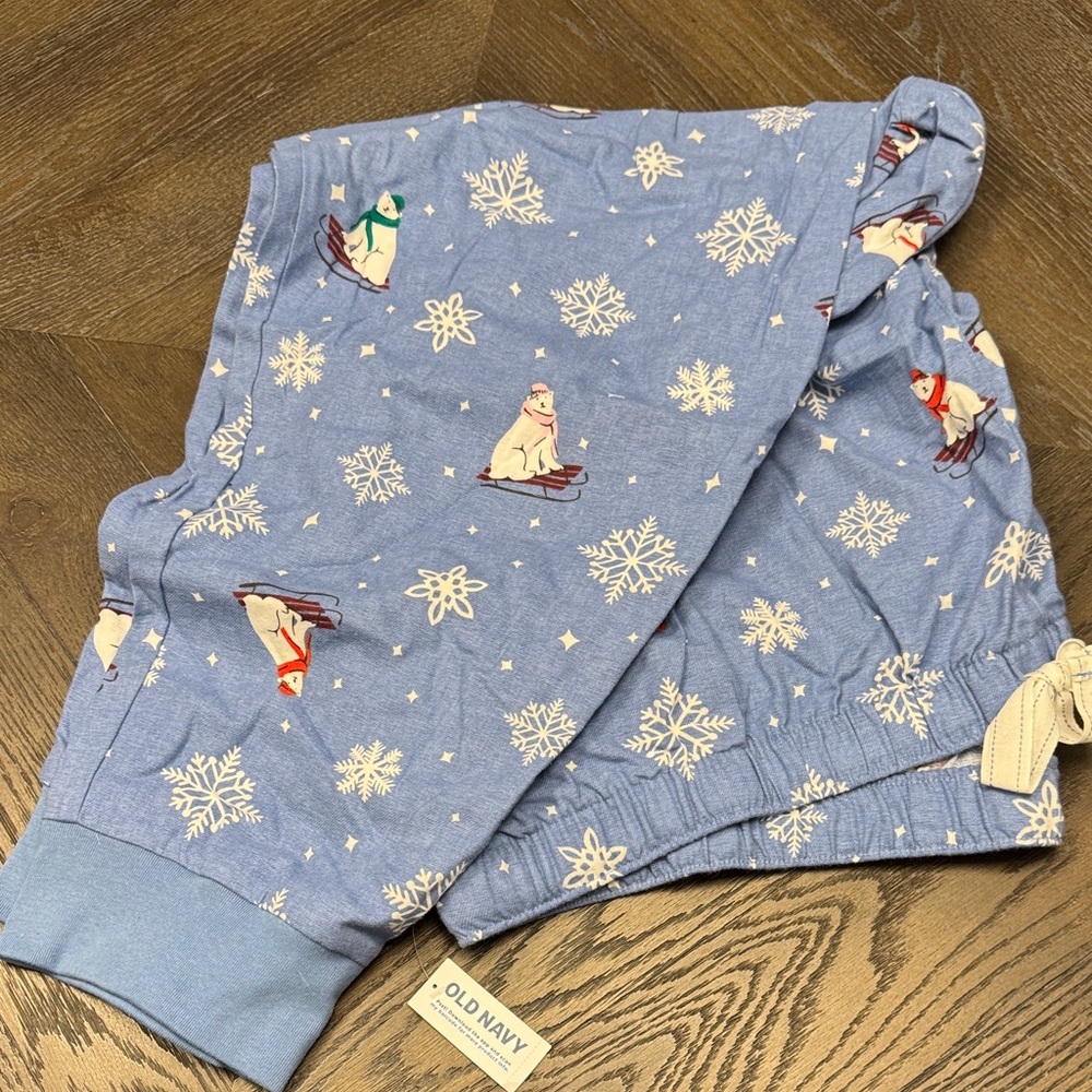 Old Navy Light Blue Pajama Pants with Snowflakes and Polar Bears and 2 Pockets!